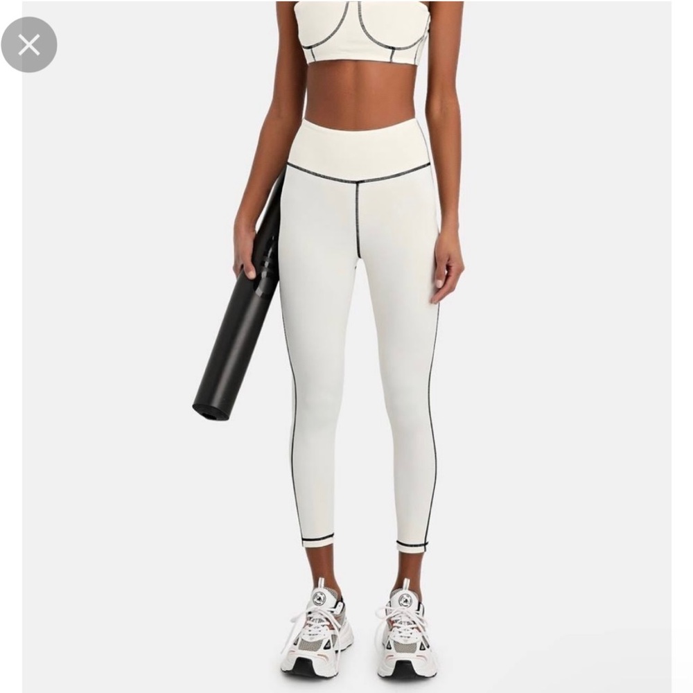 We wore what contrast stitch legging